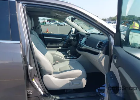 2019 Toyota Highlander Xle из США, поврежденный, VIN 5TDJZRFH8KS630117